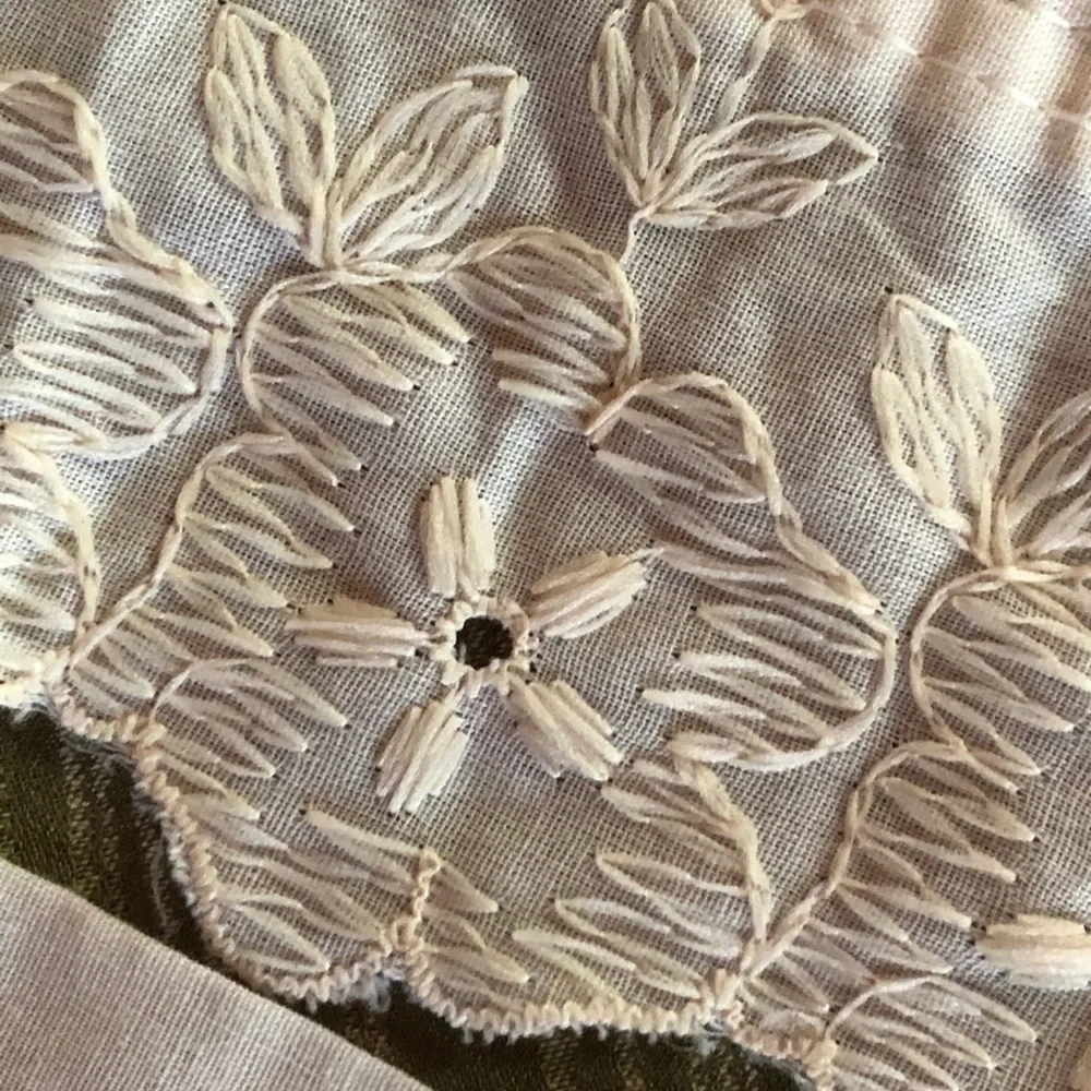 4 ivory cutout embroidered curtain tie backs